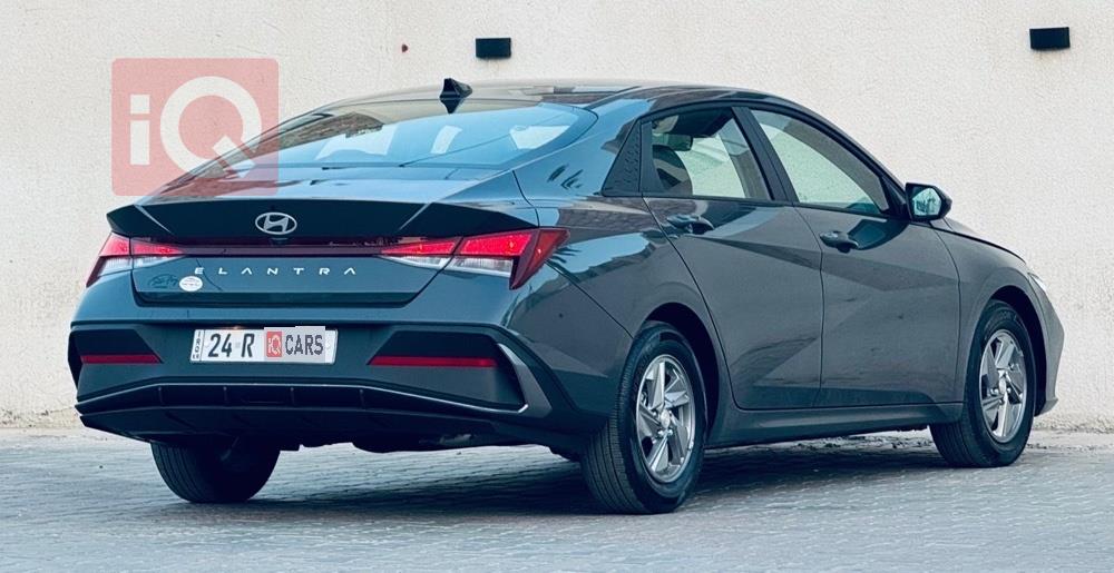 هیۆندای ئەلەنترا